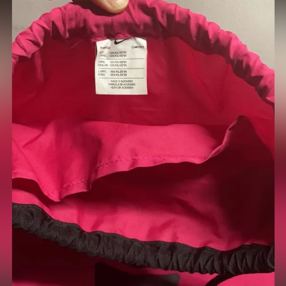Nike’s wifi String Bag - Picture 4 of 7